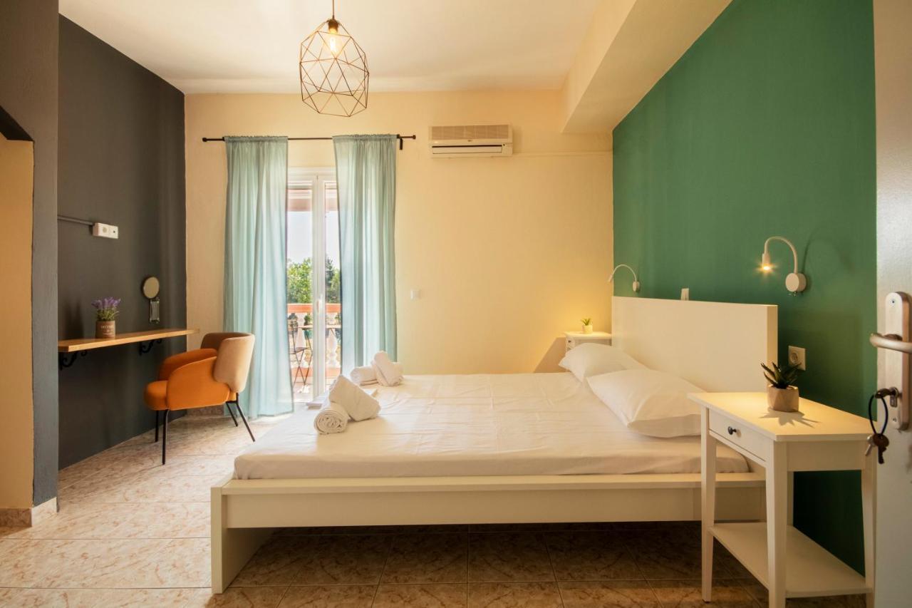Issos Aparthotel Agios Georgios (Corfu)